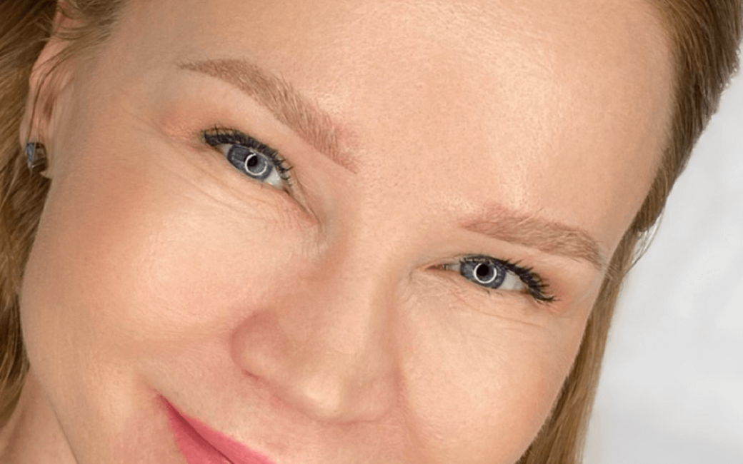 Makijaż permanentny brwi pudrowe ombre efekt przed i po Szczepańska Karolina The Deep Beauty